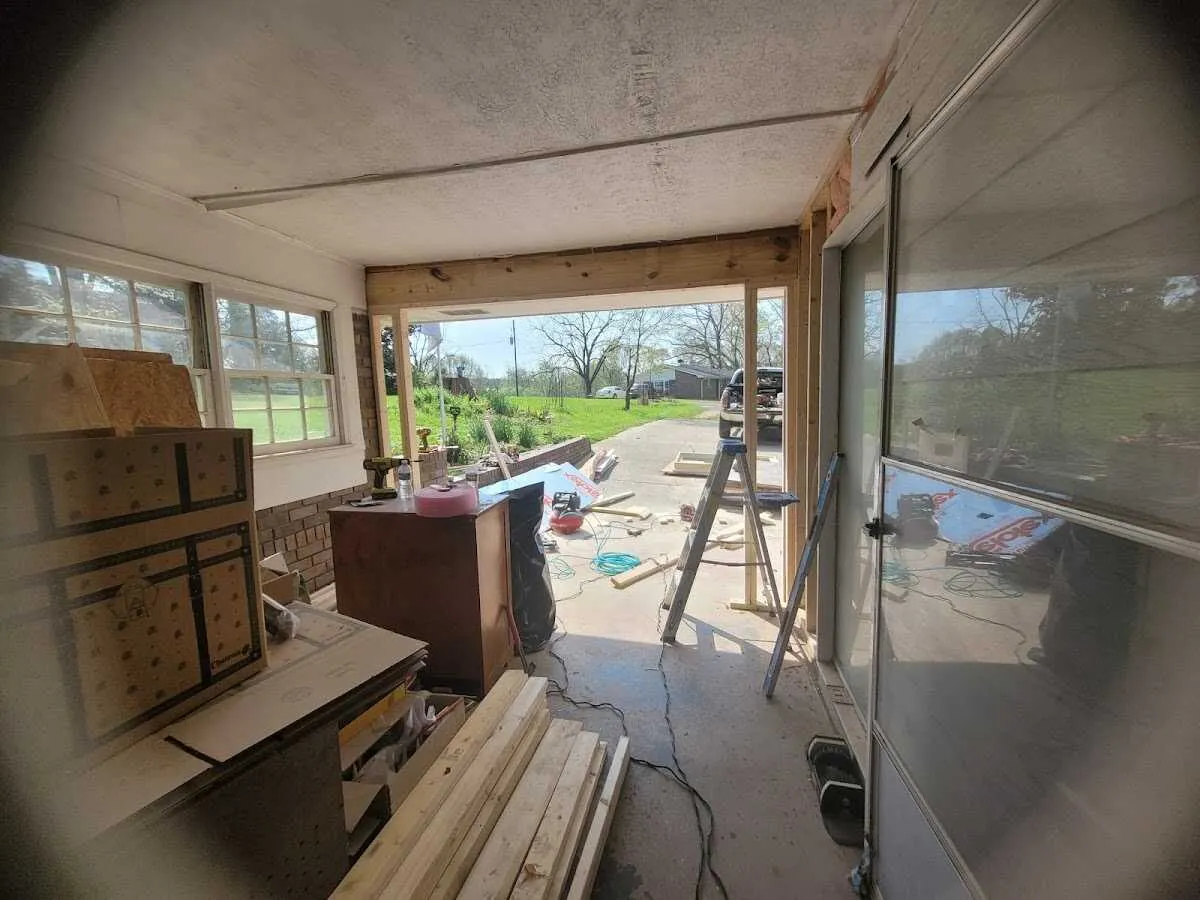 Air movers and dehumidifier for Drying & Dehumidification in South Union